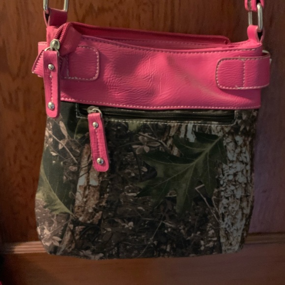 Pink camo Purse - Picture 4 of 4
